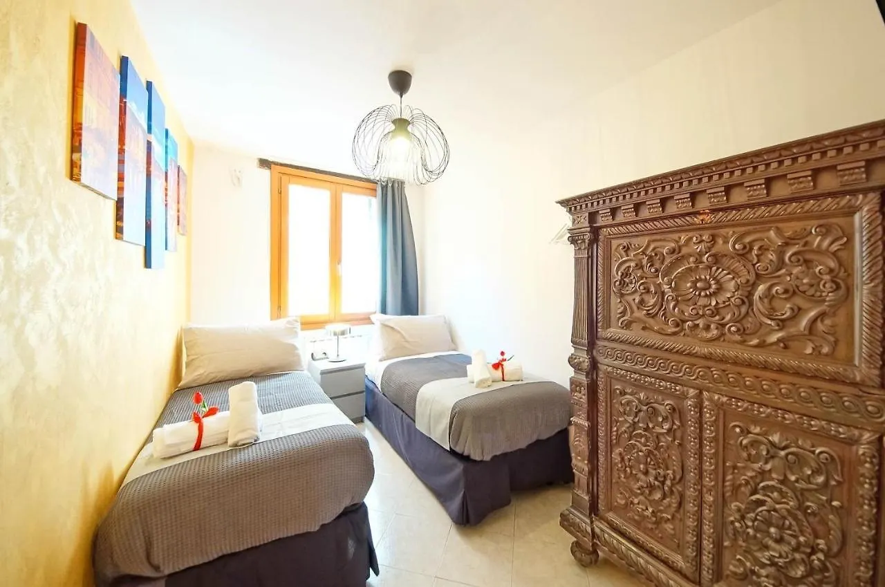 Gondola View Apartment Venice