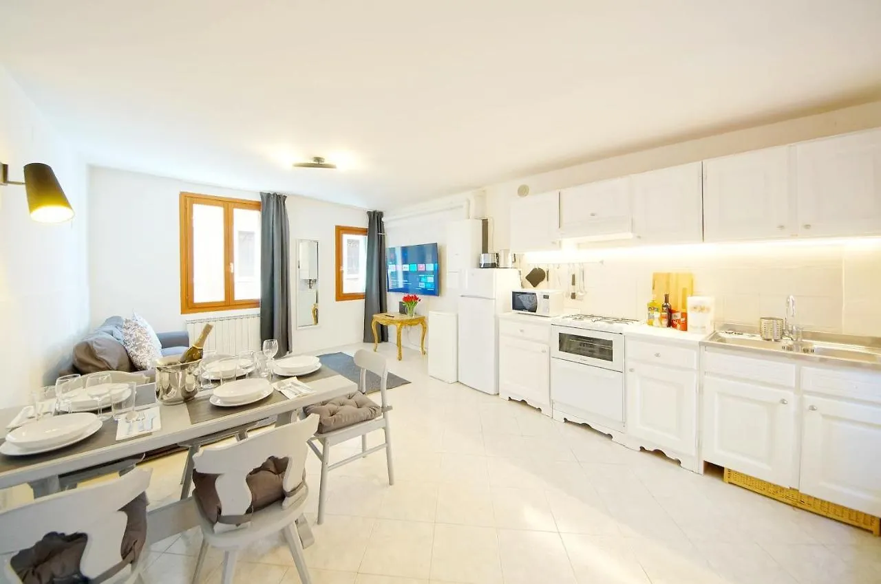 Gondola View Apartment Venice 0*,