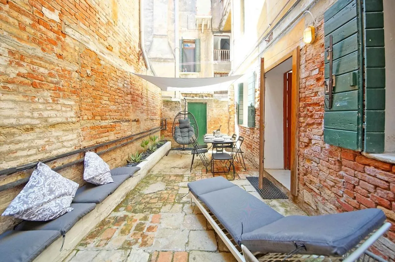 Gondola View Apartment Venice
